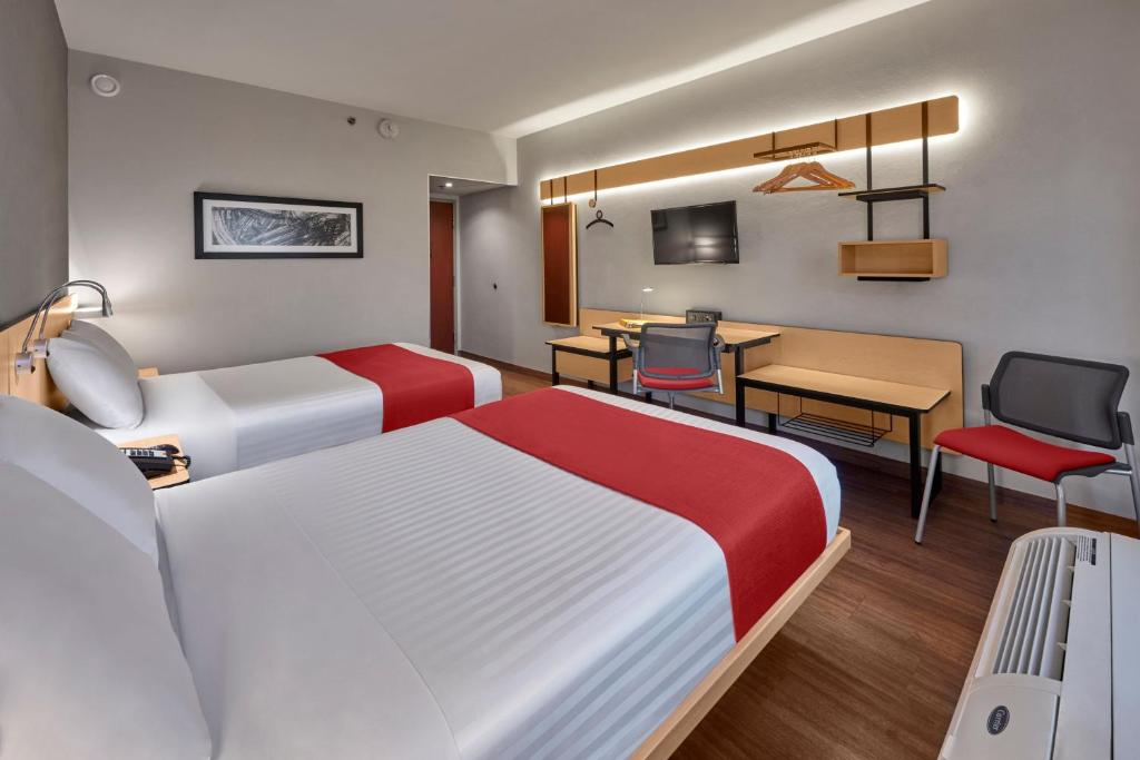 City Express by Marriott Chihuahua City Express by Marriott Chihuahua